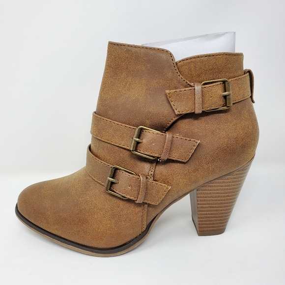 NWOT Forever Camila-64 Tan Ankle Booties - Picture 5 of 9